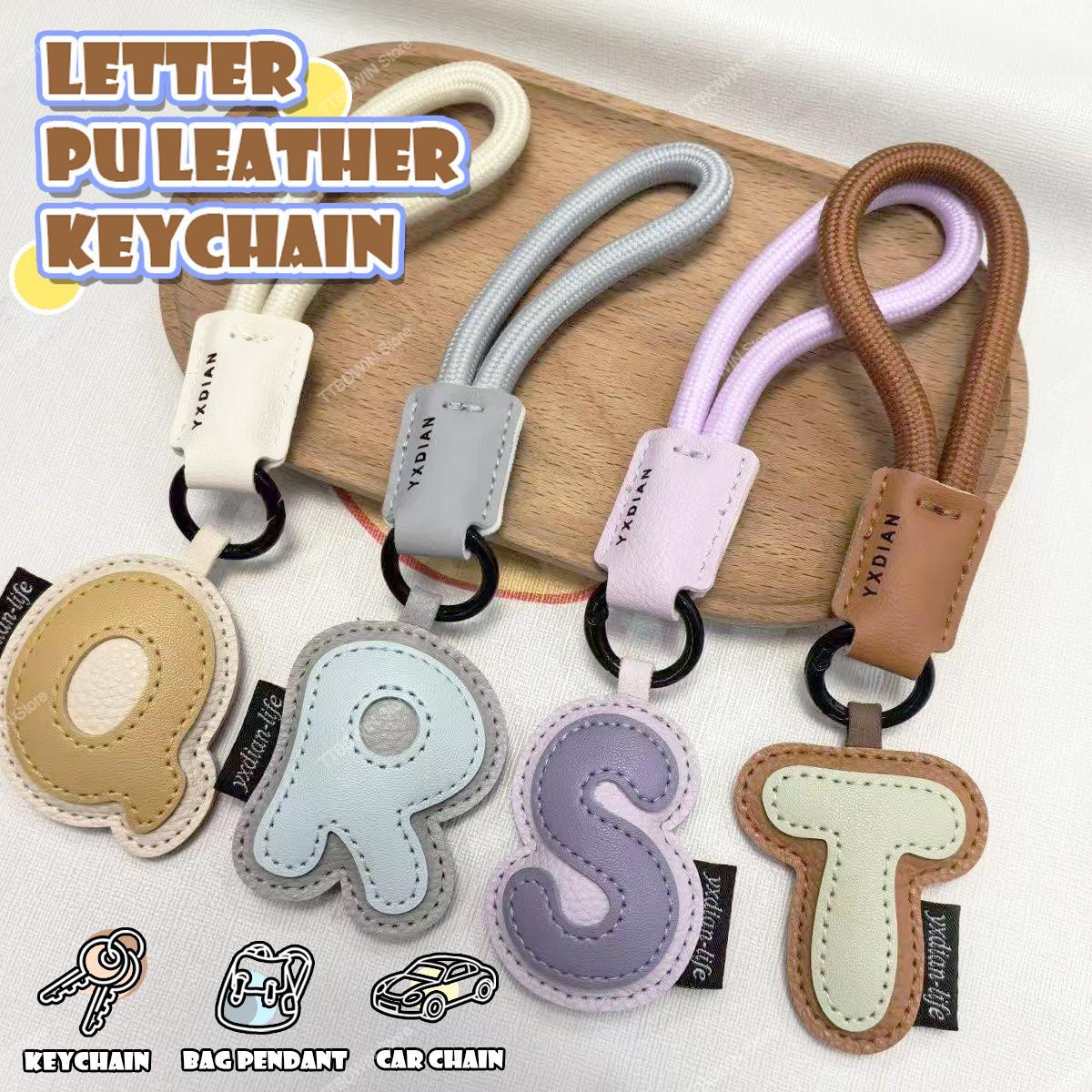 Monogram Keychain Leather - Llavero de Cuero PU con 26