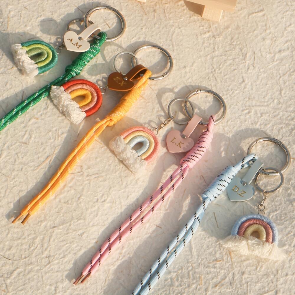 Llavero de macramé con etiquet - Monogram Keychain Leather reseña y precio