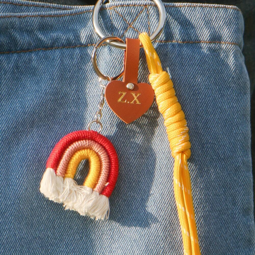 Llavero de macramé con etiquet - Monogram Keychain Leather reseña y precio