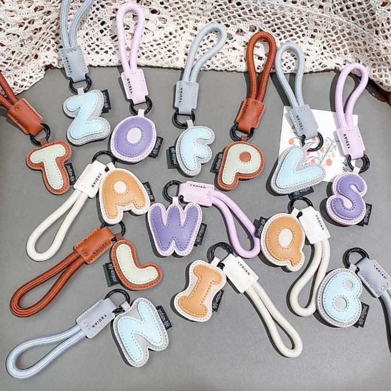 Llavero de Cuero PU con 26 Let - Monogram Keychain Leather reseña y precio